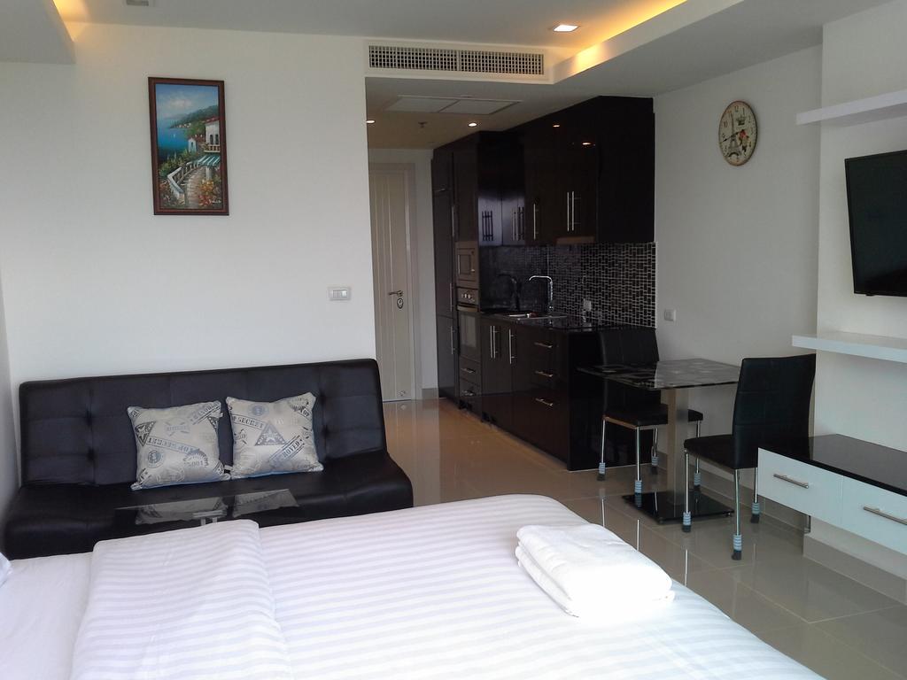 Cosy Beach View Apartments Паттайя Экстерьер фото